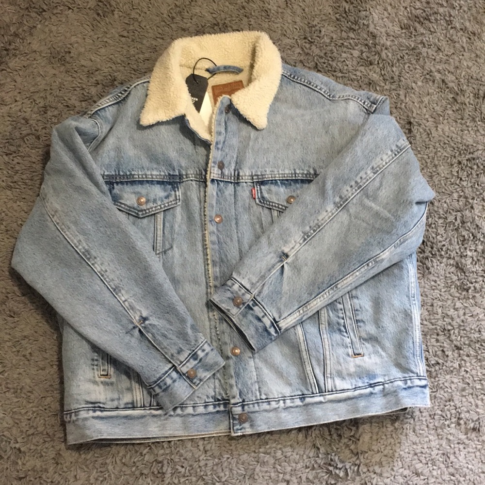 Levi’s Premium Dad Sherpa Trucker Jacket